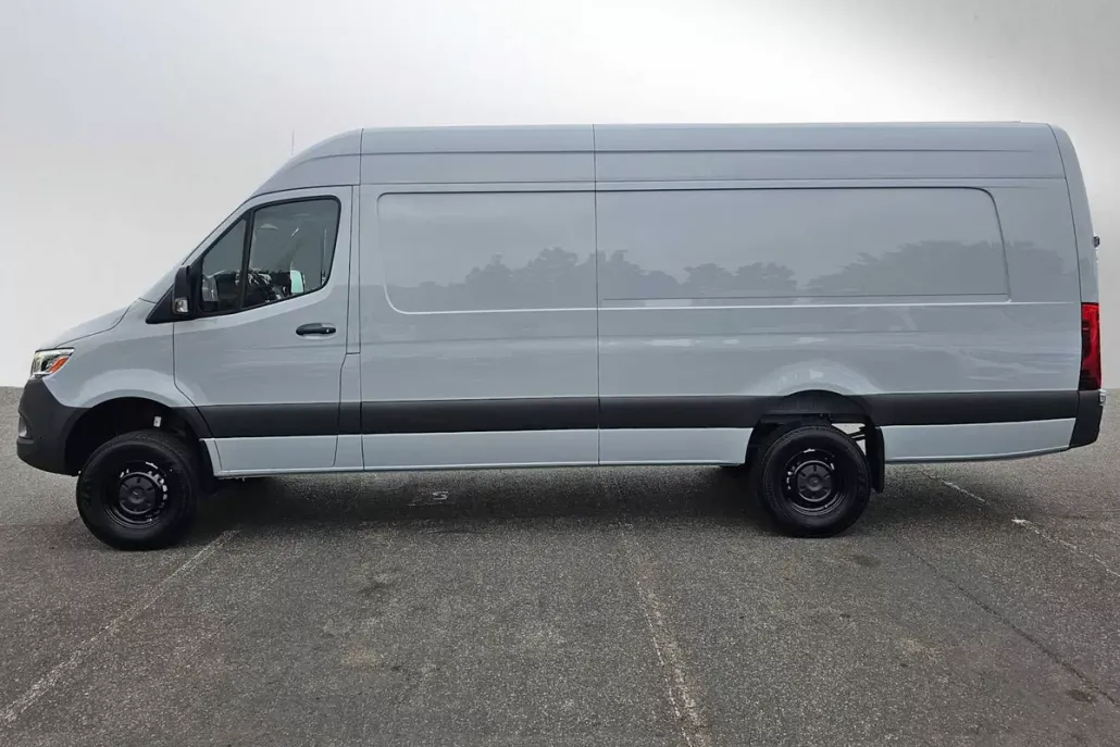 2024 Mercedes Benz Sprinter 2500 High Roof photo 1