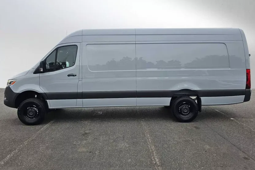 2024 Mercedes Benz Sprinter 2500 High Roof photo 1