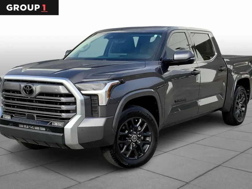 2023 Toyota Tundra Limited CrewMax photo 1