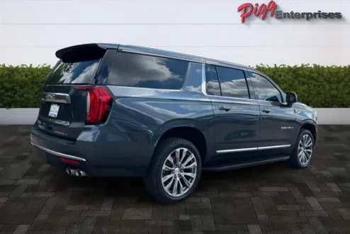 2021 Gmc Yukon XL 1500 Denali photo 3