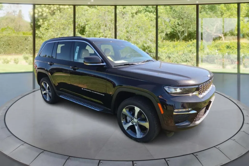 2025 Jeep Grand Cherokee Limited photo 1