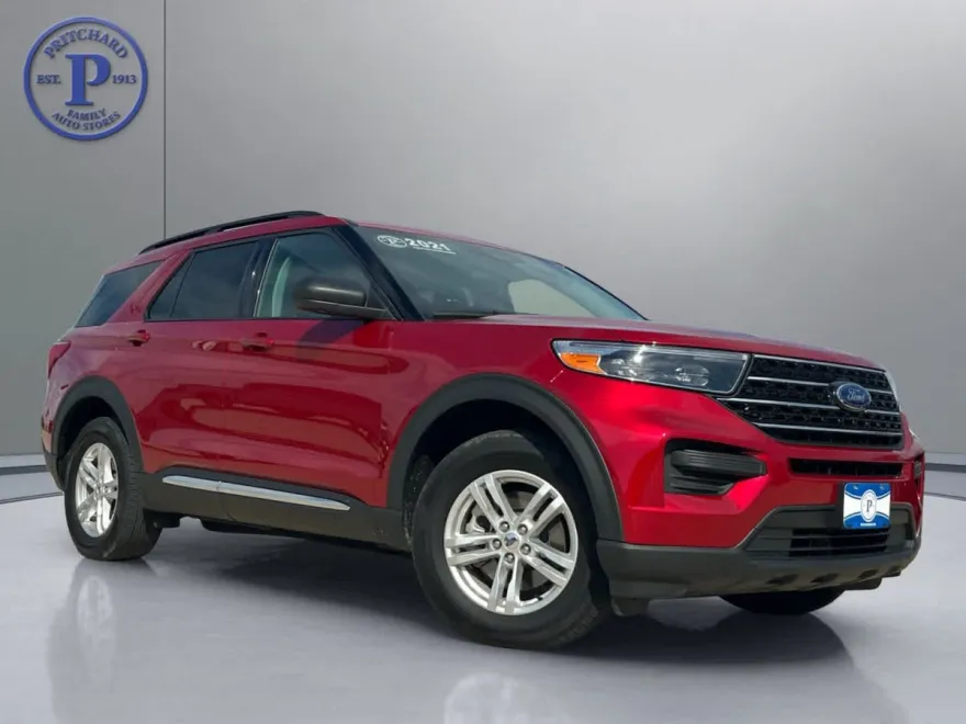 2021 Ford Explorer XLT photo 1