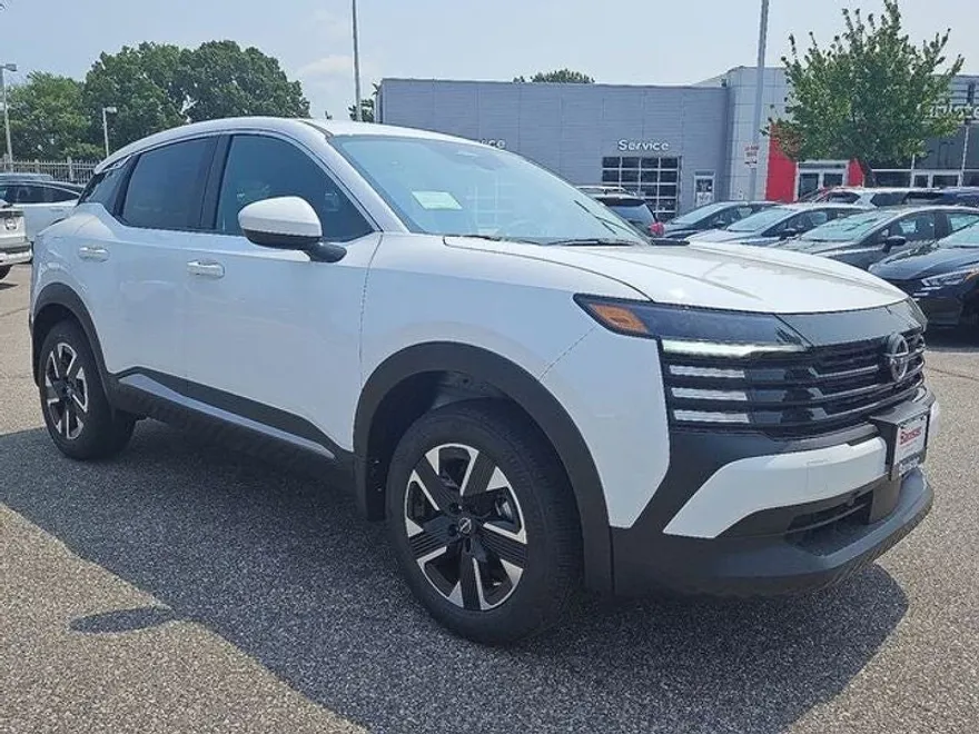 2025 Nissan Kicks SV photo 1