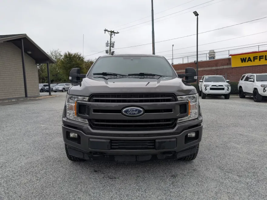 2020 Ford F-150 XLT photo 1