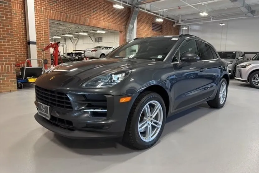 2020 Porsche Macan Base photo 1