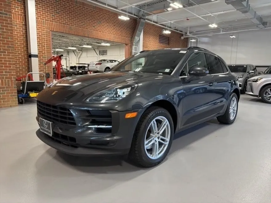 2020 Porsche Macan Base photo 1