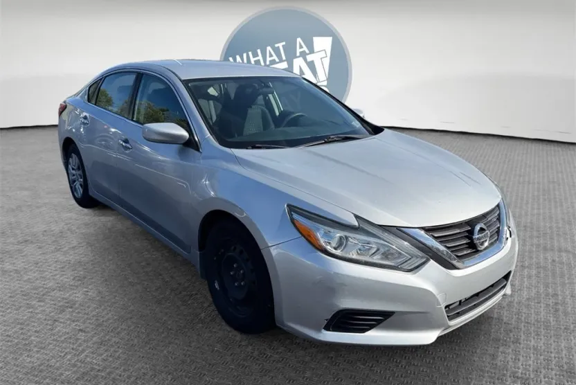 2017 Nissan Altima 2.5 S photo 1