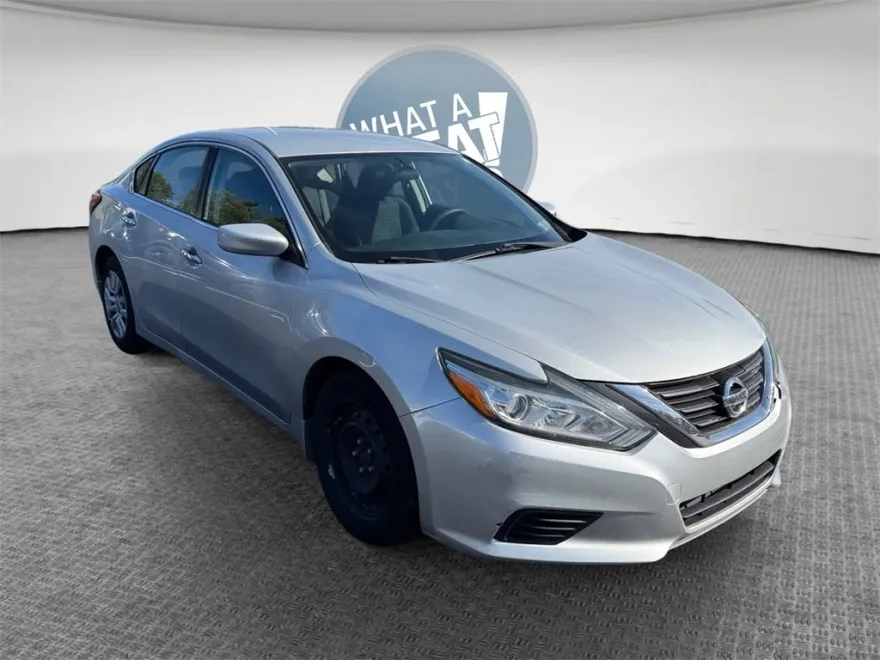 2017 Nissan Altima 2.5 S photo 1