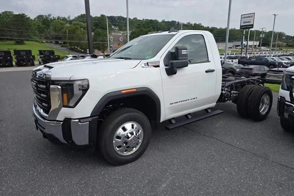 2025 Gmc Sierra Pro photo 1