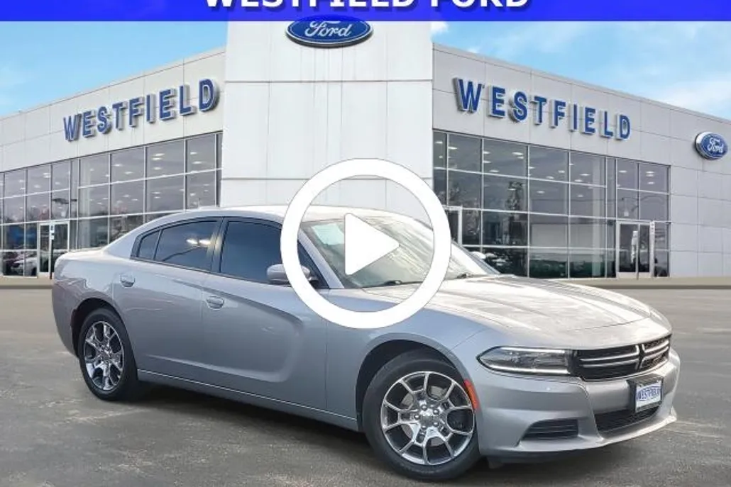 2016 Dodge Charger SE photo 1