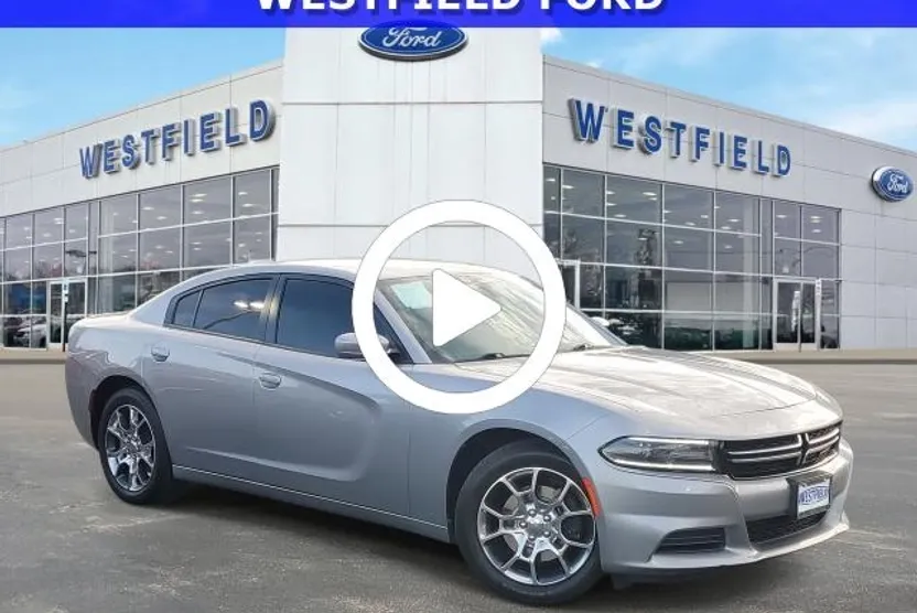 2016 Dodge Charger SE photo 1