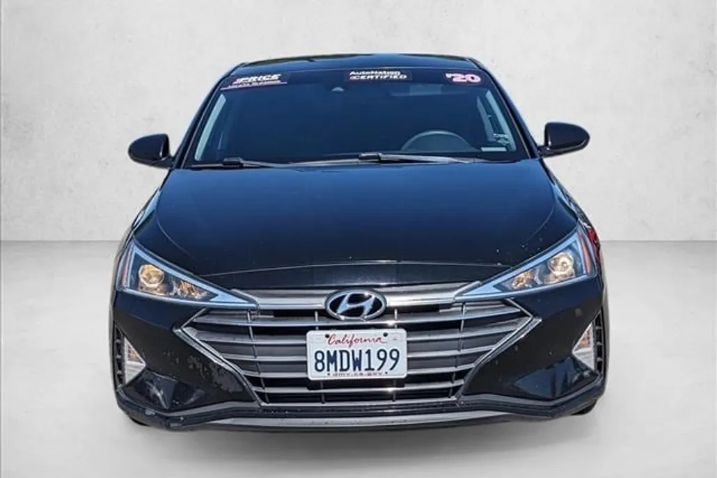 2020 Hyundai Elantra SE photo 1