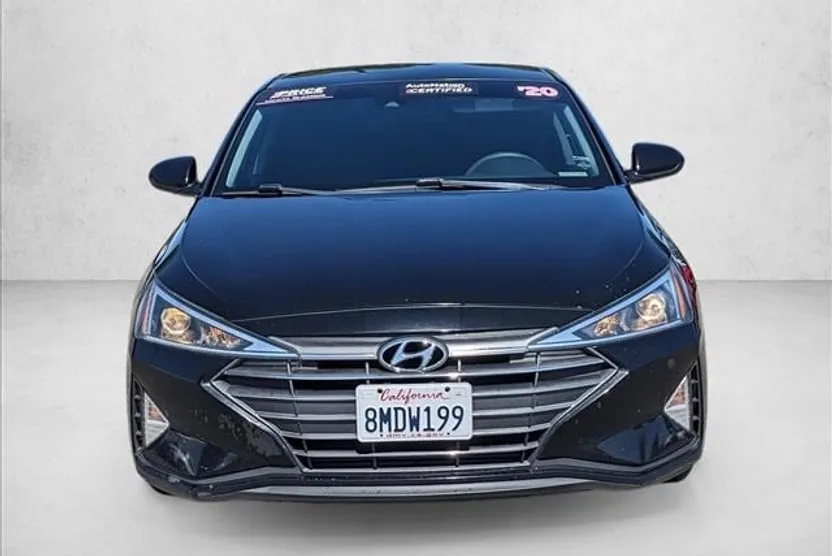 2020 Hyundai Elantra SE photo 1