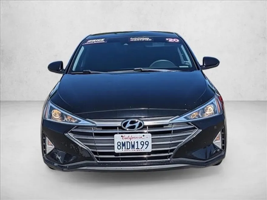 2020 Hyundai Elantra SE photo 1