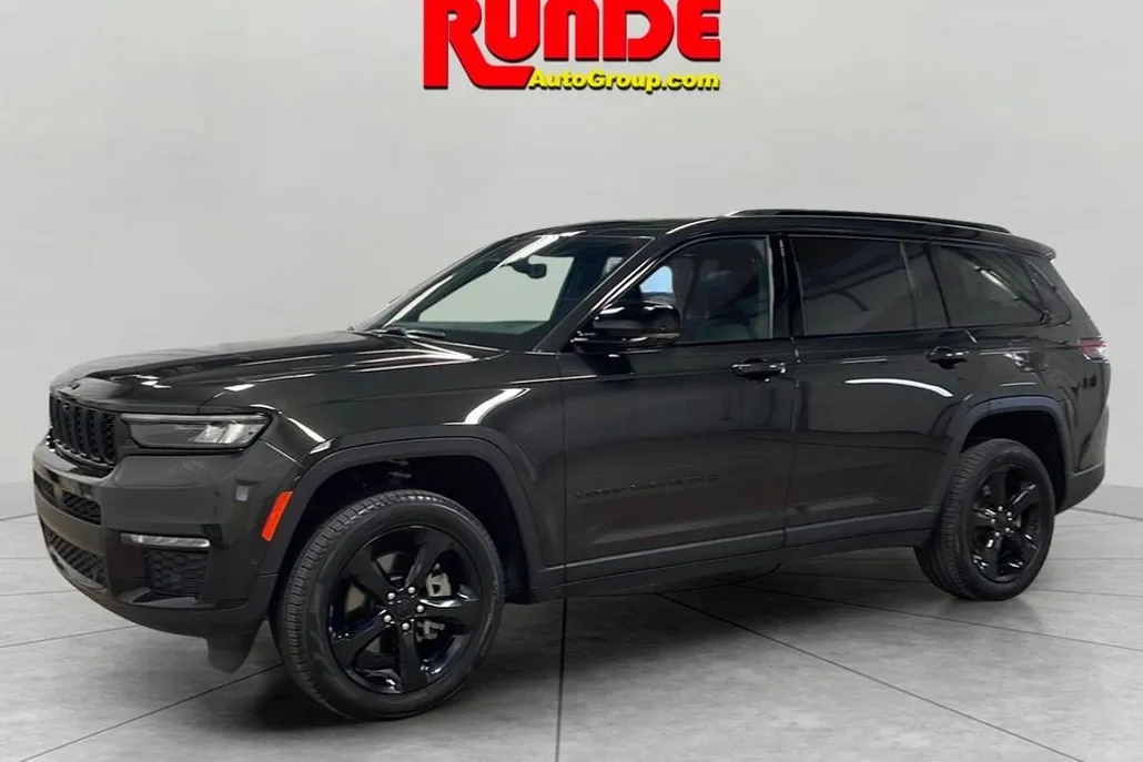 2024 Jeep Grand Cherokee Limited photo 1