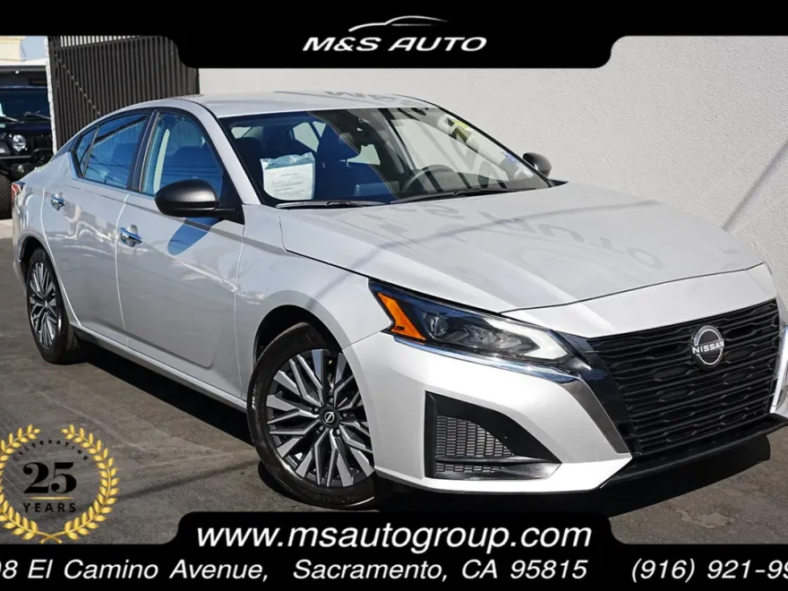 2024 Nissan Altima 2.5 SV photo 1