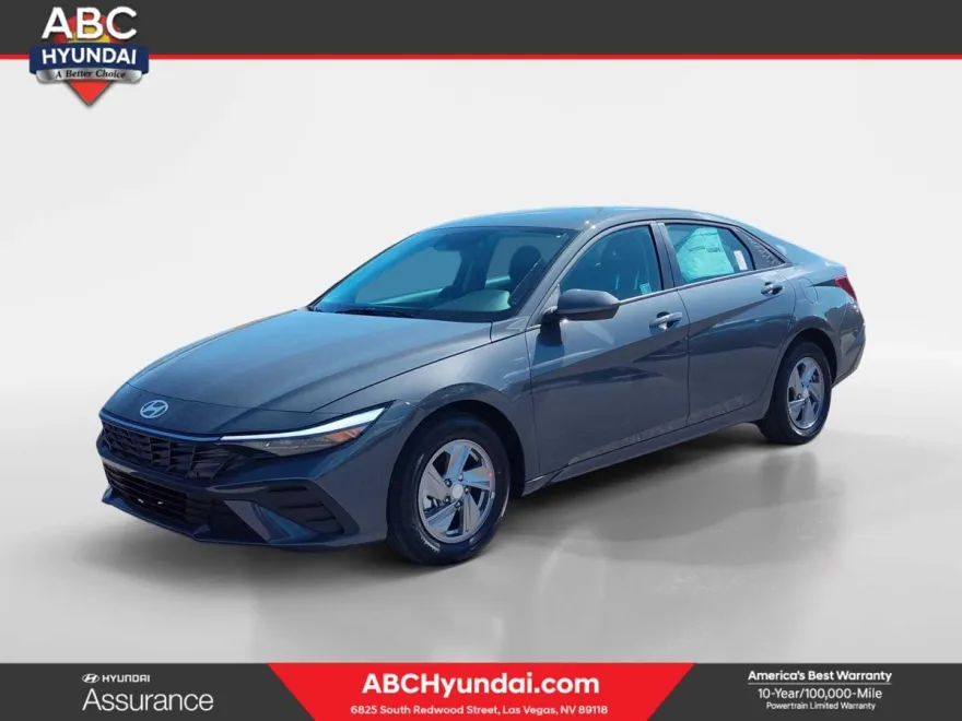 2025 Hyundai Elantra SE photo 1