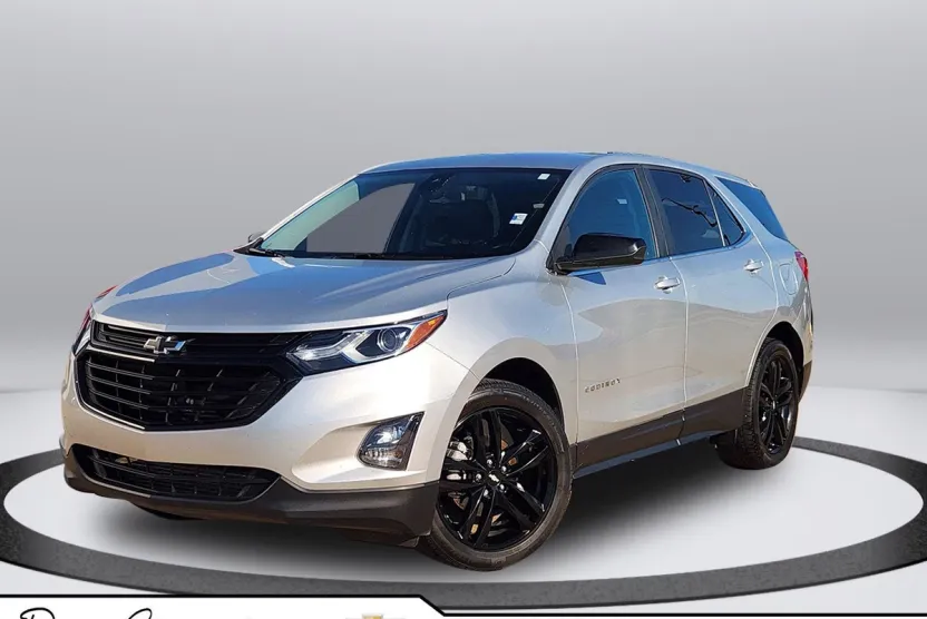 2021 Chevrolet Equinox LT photo 1