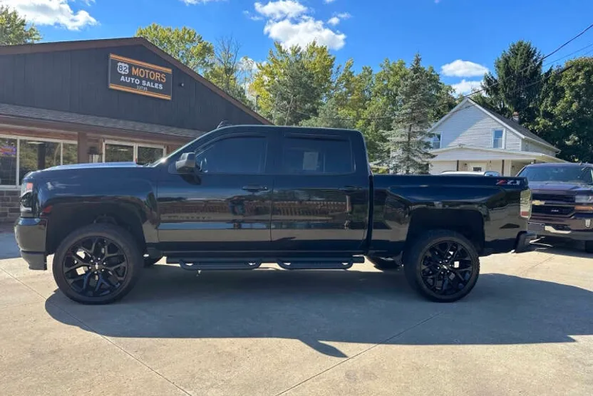 2018 Chevrolet Silverado LTZ photo 1