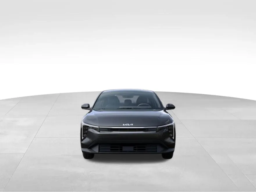 2025 Kia K4 LXS photo 1