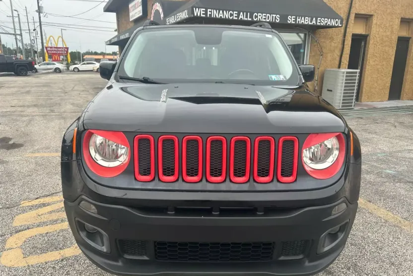 2015 Jeep Renegade Latitude Sport photo 1