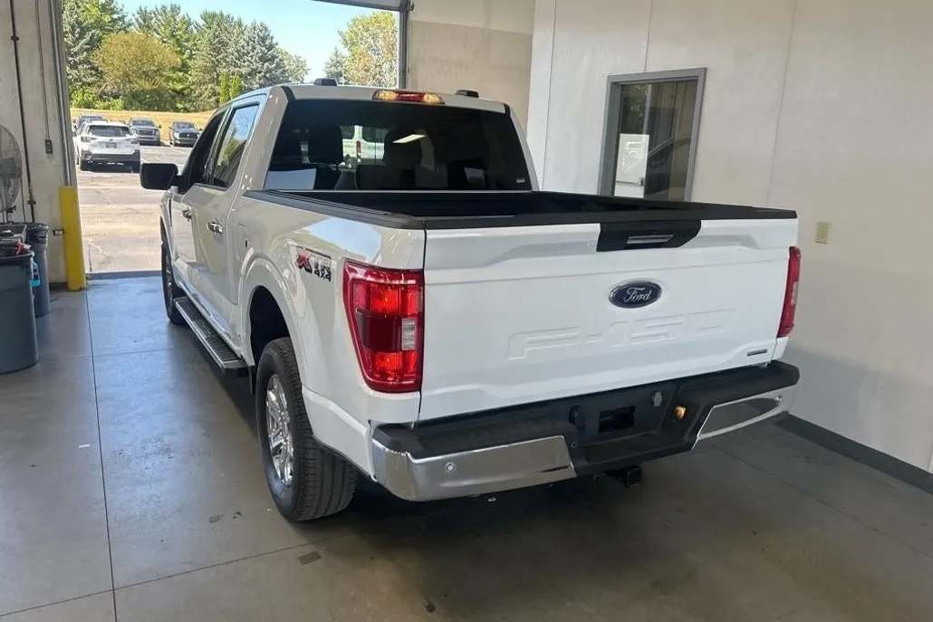 2023 Ford F-150 XLT photo 1