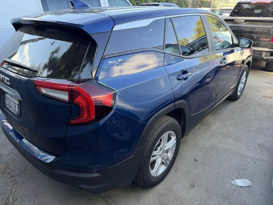 2022 Gmc Terrain SLE photo 1