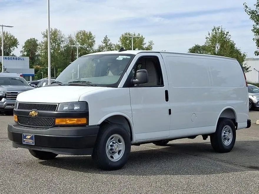 2025 Chevrolet Express Cargo 3500 Base photo 1