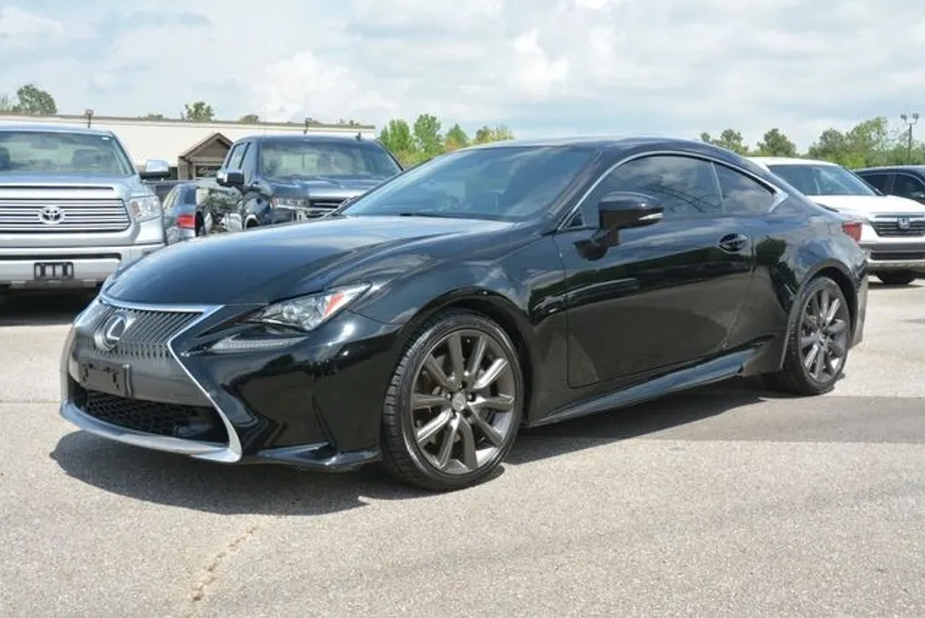 2016 Lexus RC 200t photo 1
