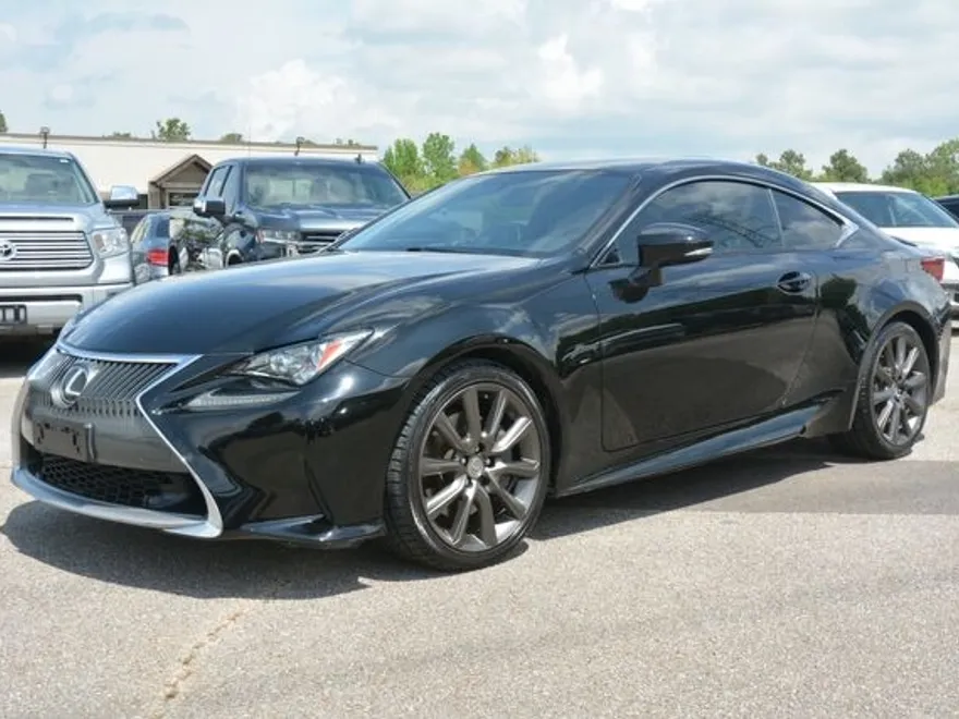 2016 Lexus RC 200t photo 1