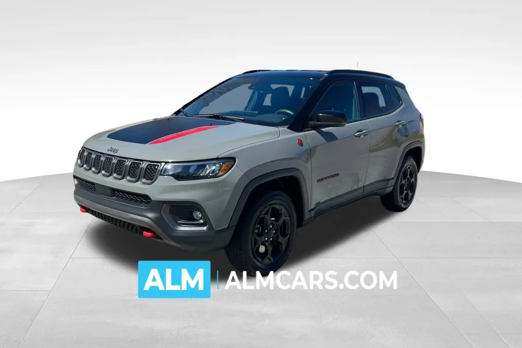 2024 Jeep Compass Trailhawk photo 1