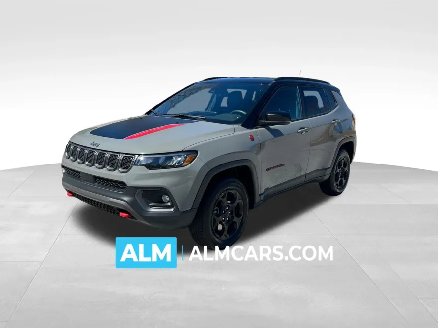 2024 Jeep Compass Trailhawk photo 1