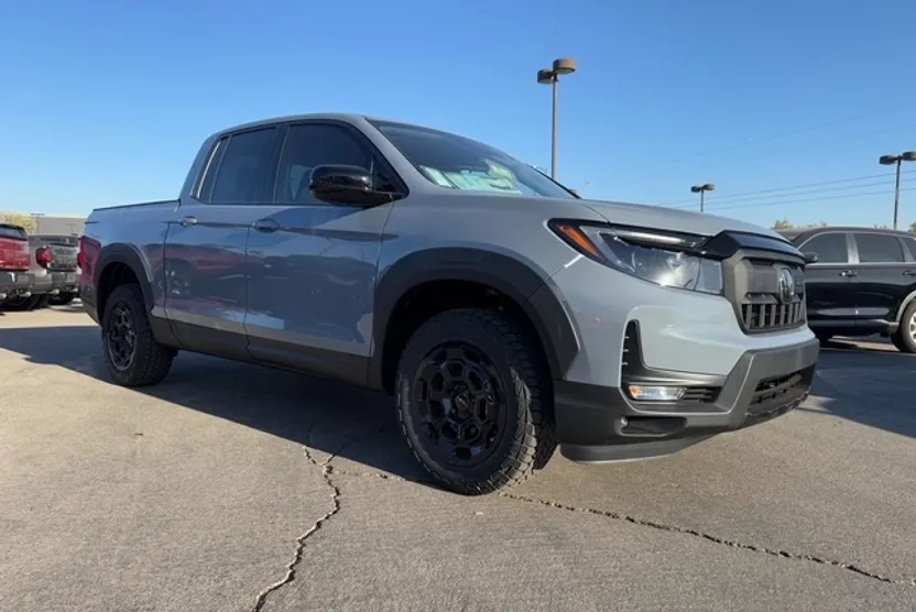 2025 Honda Ridgeline Sport photo 1