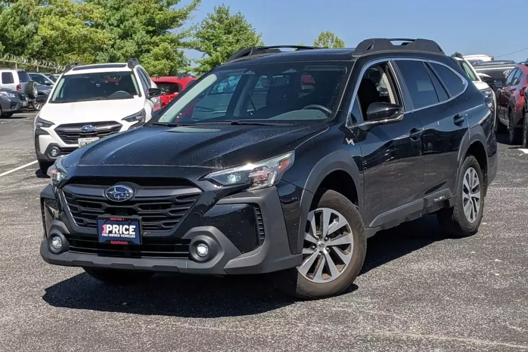 2023 Subaru Outback Premium photo 1