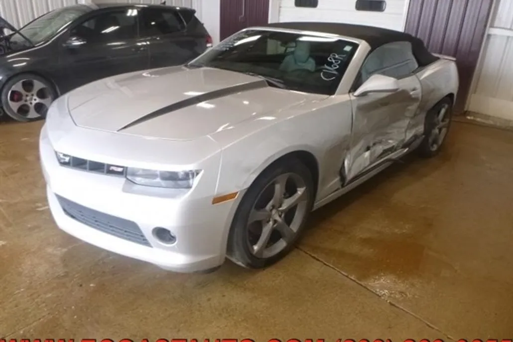 2014 Chevrolet Camaro 2LT photo 1