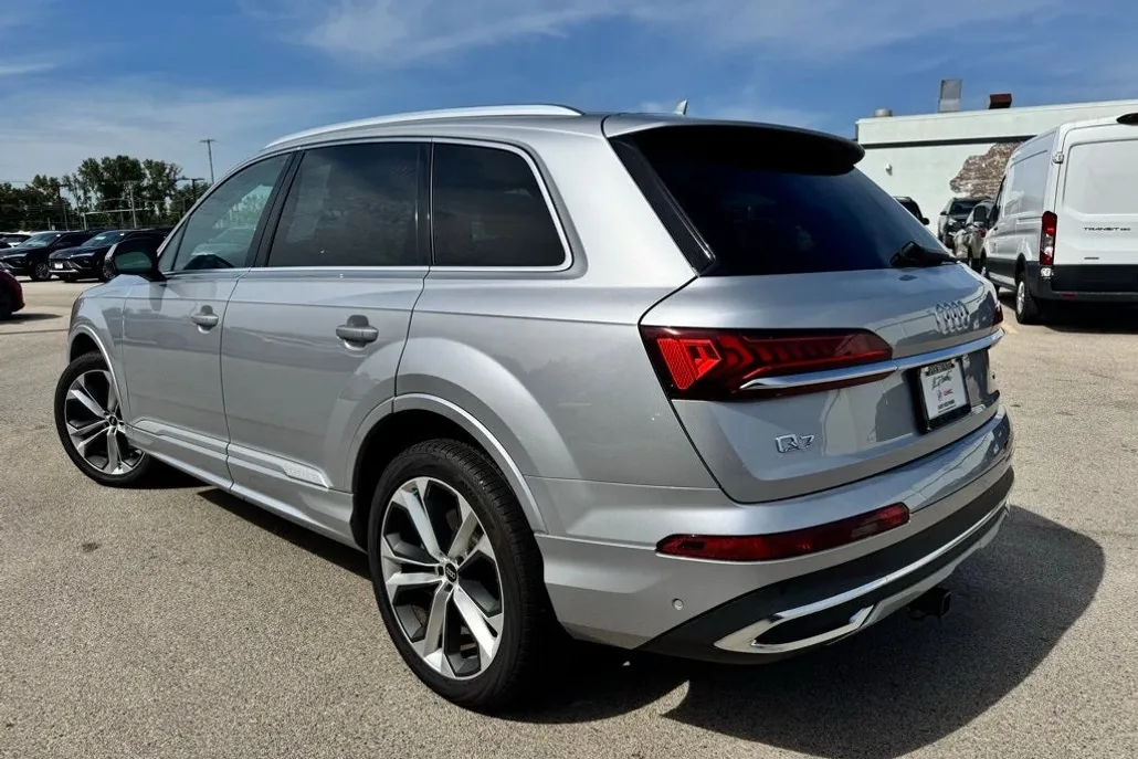 2022 Audi Q7 55 Premium Plus photo 1