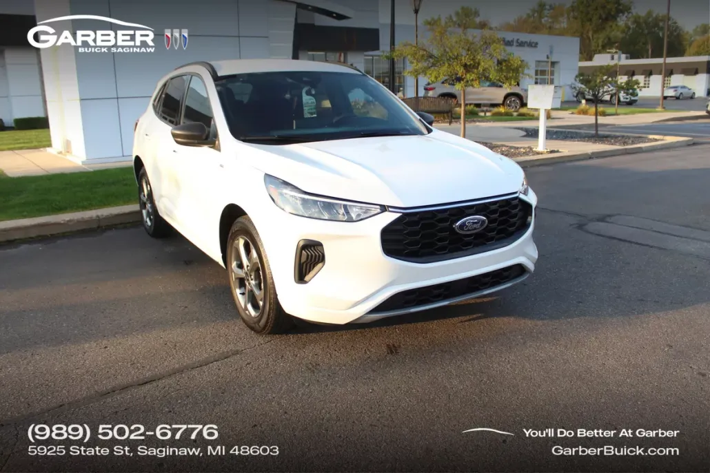 2023 Ford Escape ST-Line photo 1