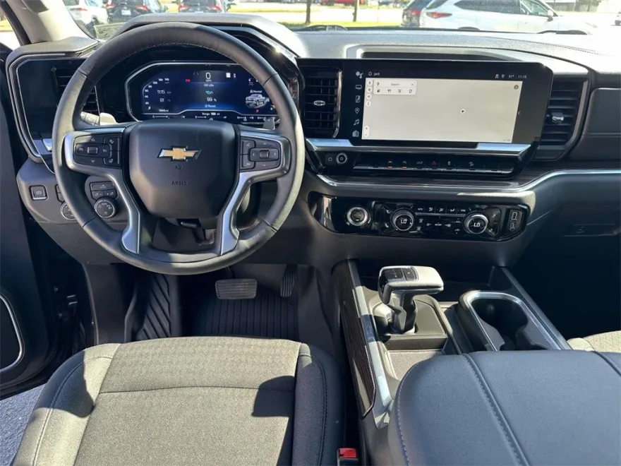 2023 Chevrolet Silverado 1500 LT photo 1