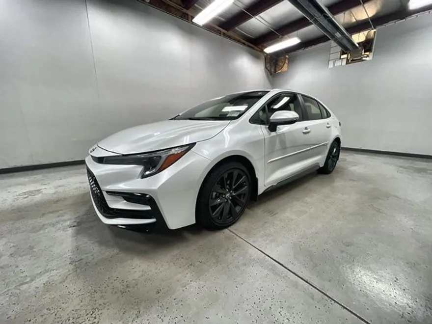 2024 Toyota Corolla Hybrid SE photo 1