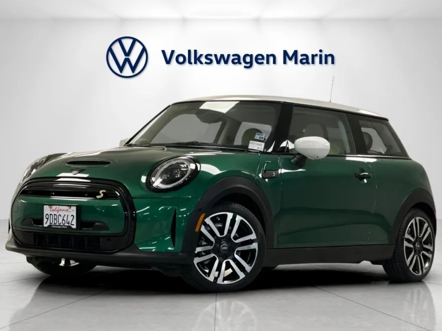 2023 Mini Cooper Hardtop SE photo 1