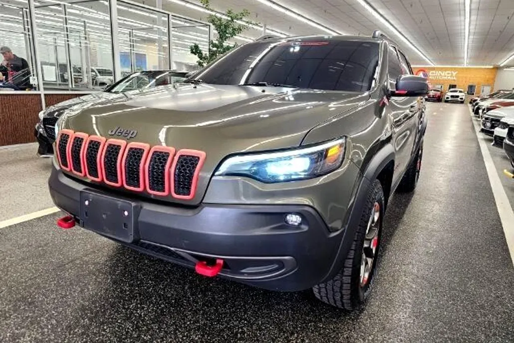 2019 Jeep Cherokee Trailhawk photo 1