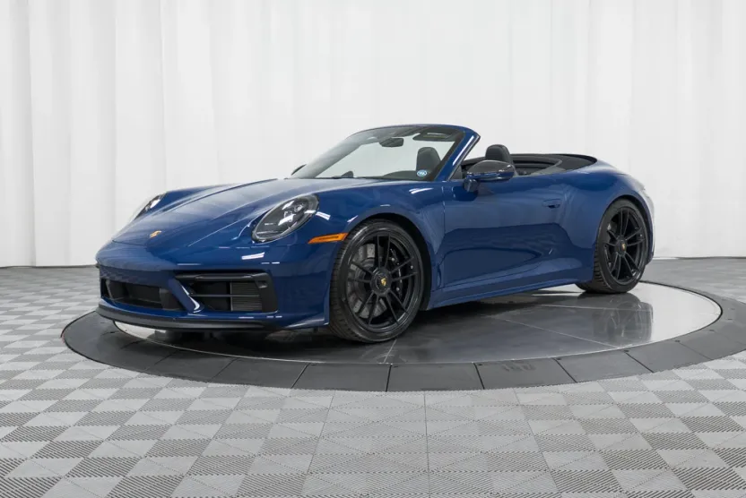 2022 Porsche 911 GTS photo 1