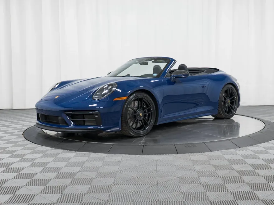 2022 Porsche 911 GTS photo 1