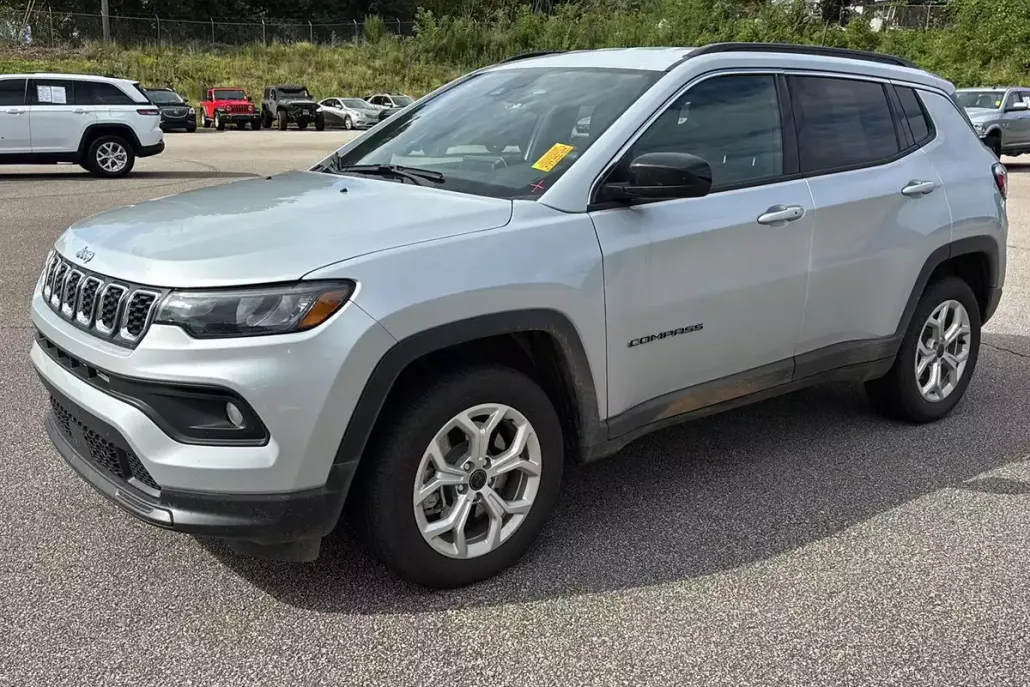 2025 Jeep Compass Latitude photo 1