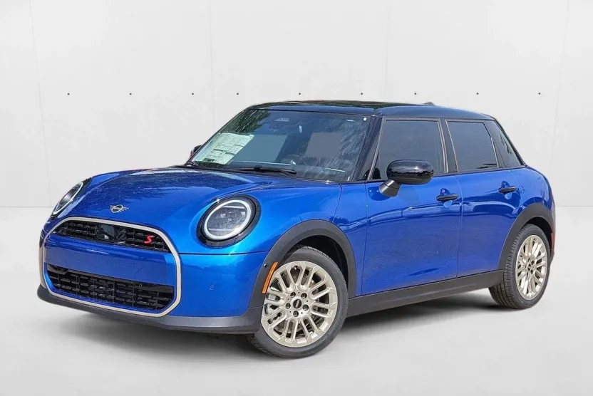 2025 Mini Cooper 4 Door Hardtop S photo 1