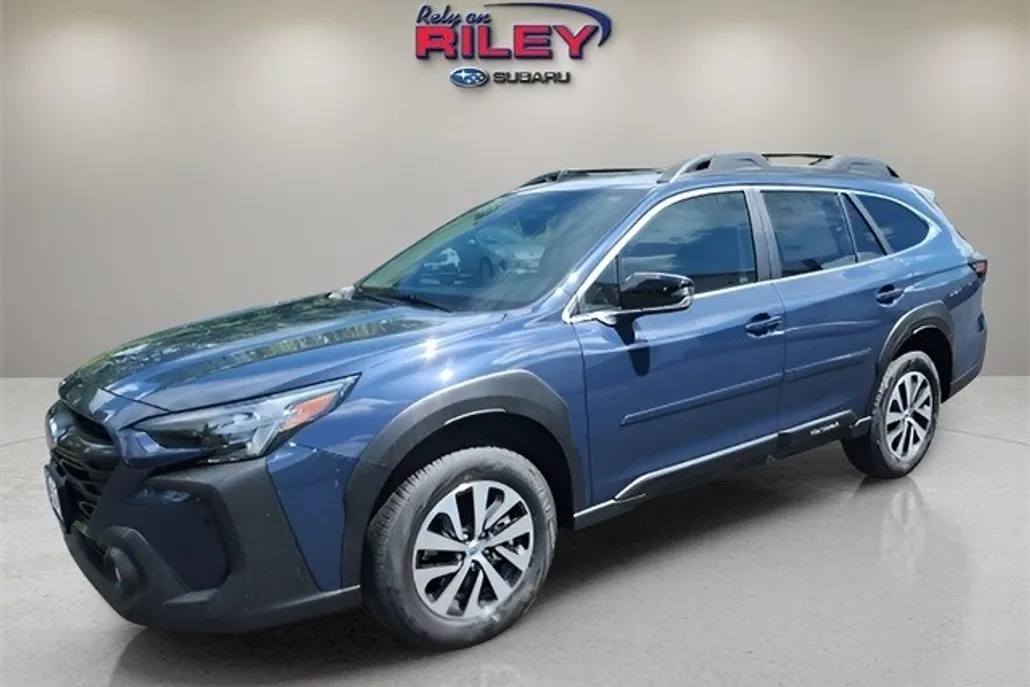 2025 Subaru Outback Premium photo 1