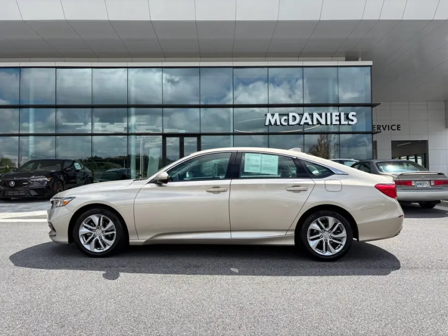 2018 Honda Accord LX photo 1