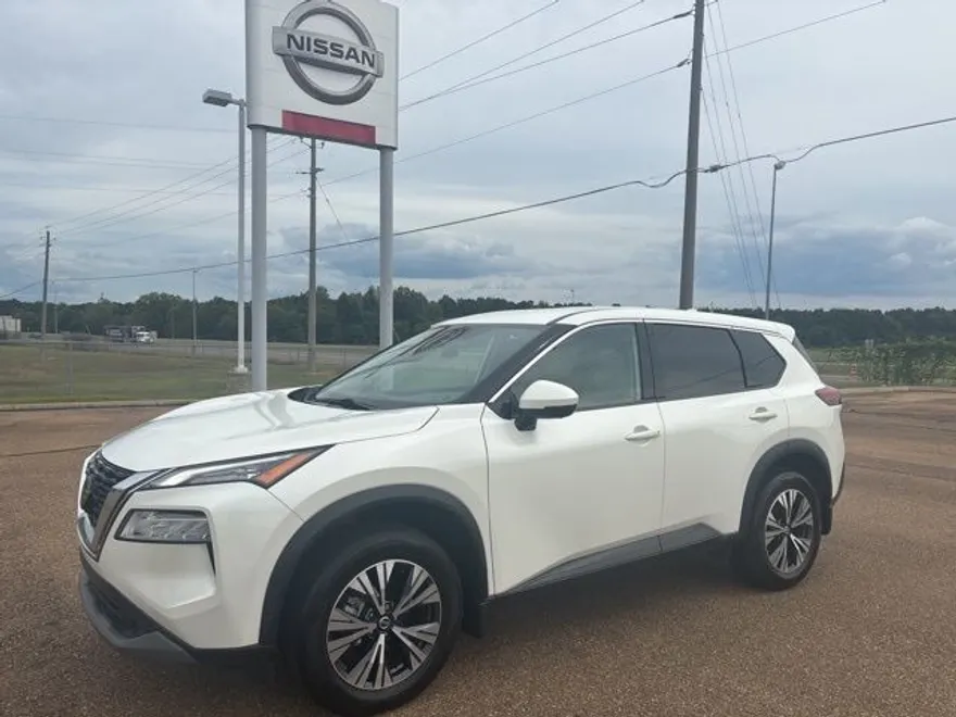 2021 Nissan Rogue SV photo 1
