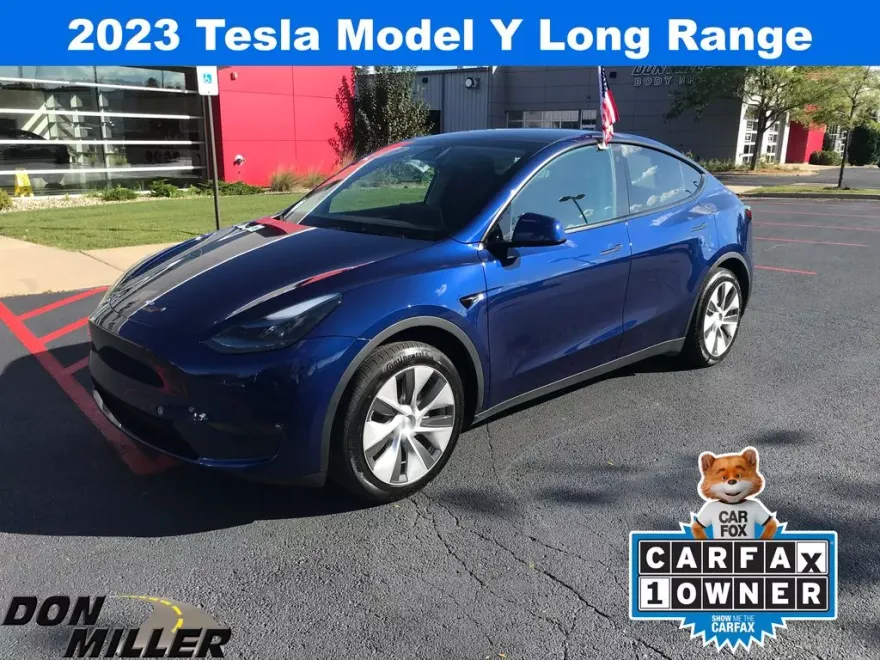 2023 Tesla Model Y Long Range photo 1