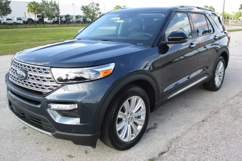 2024 Ford Explorer Limited photo 1